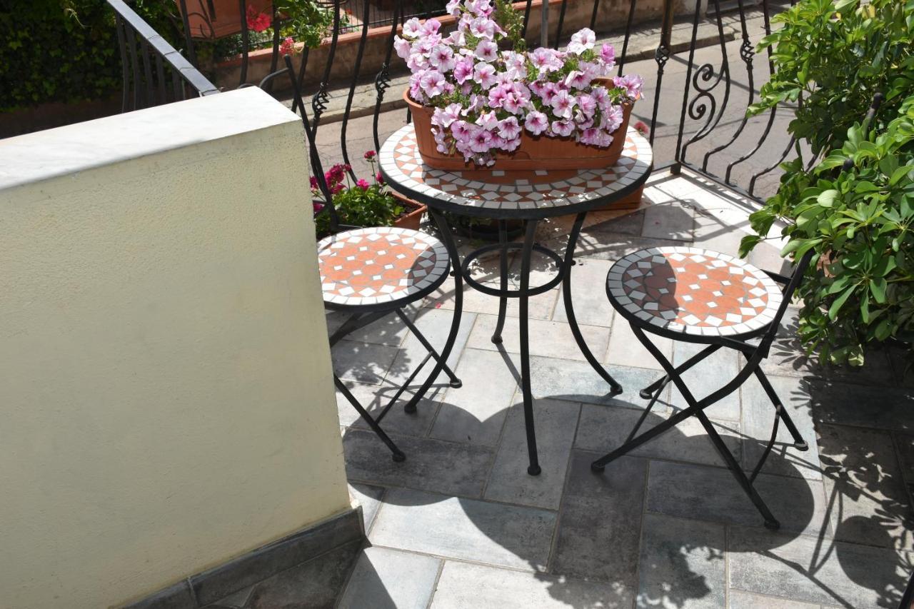 Bed And Breakfast Le Petunie Бари Сардо Екстериор снимка
