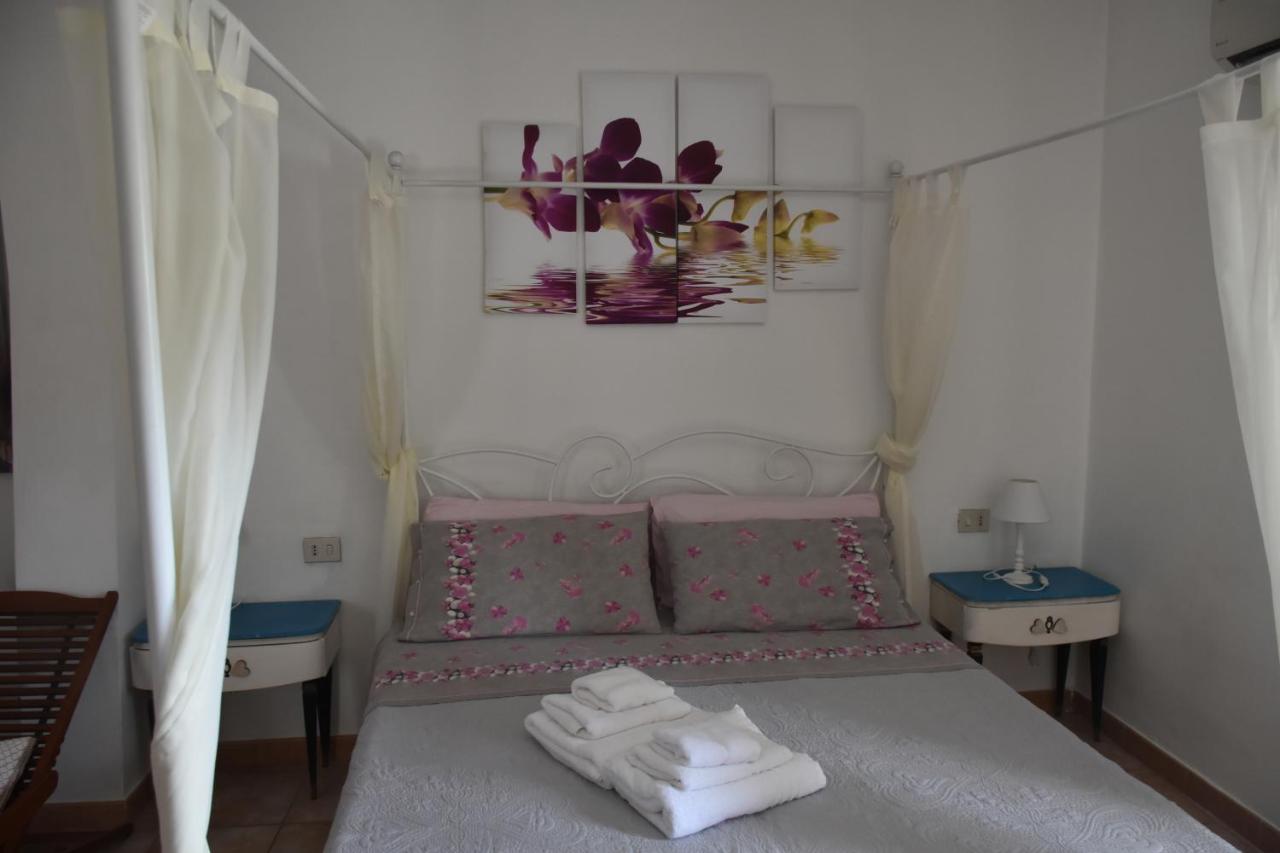 Bed And Breakfast Le Petunie Бари Сардо Екстериор снимка