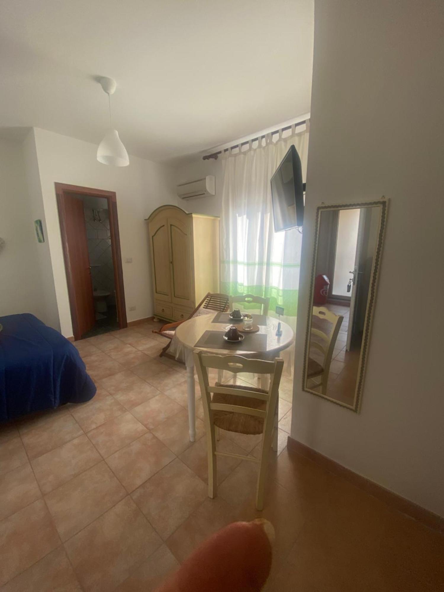 Bed And Breakfast Le Petunie Бари Сардо Екстериор снимка