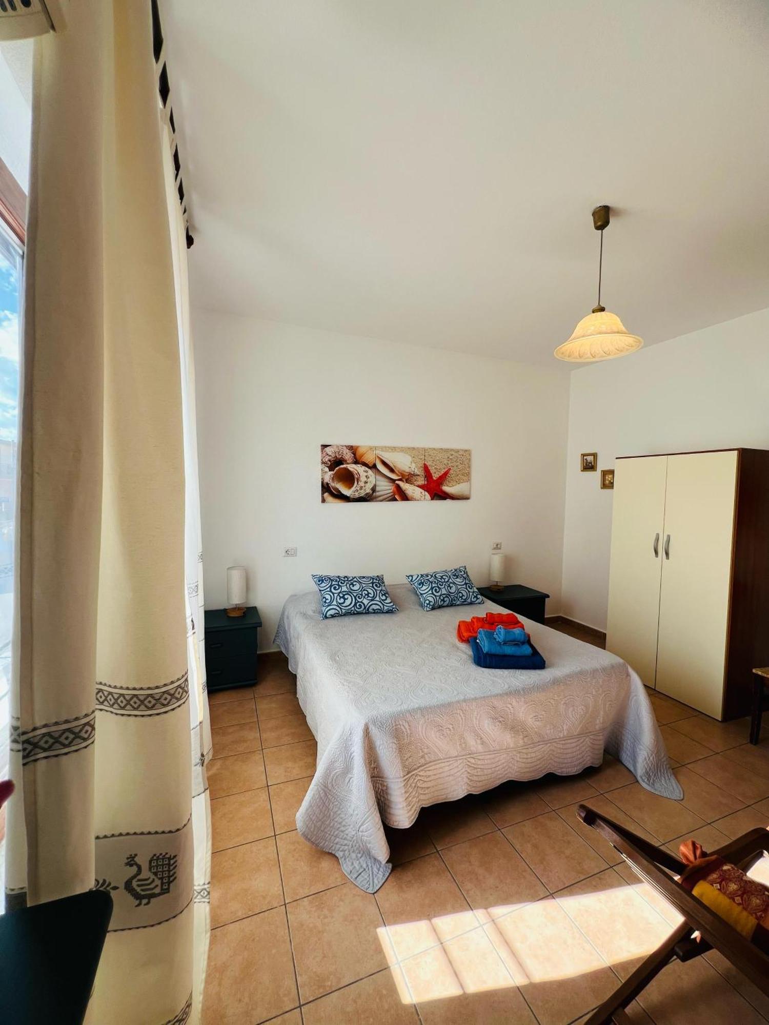 Bed And Breakfast Le Petunie Бари Сардо Екстериор снимка