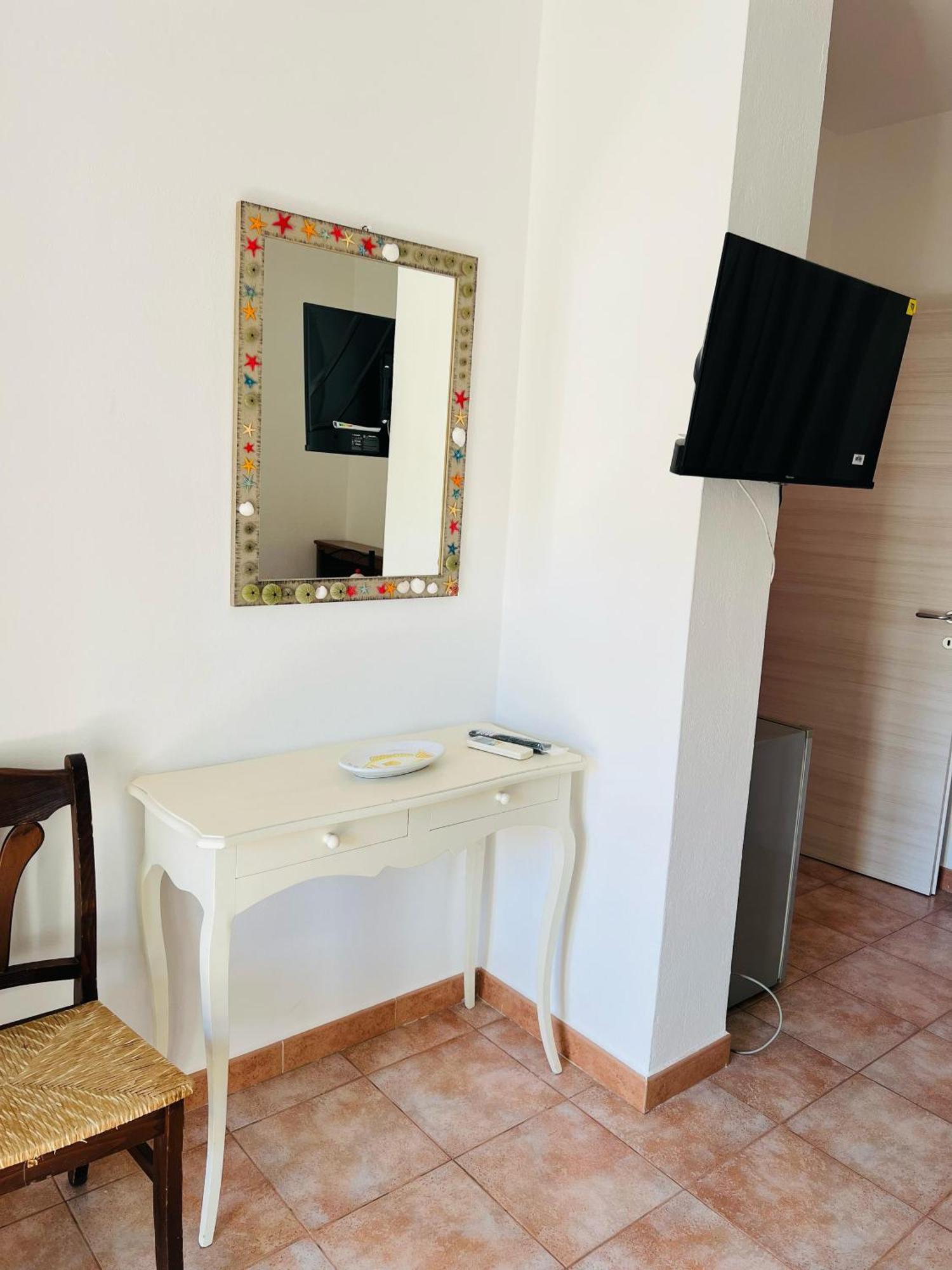 Bed And Breakfast Le Petunie Бари Сардо Екстериор снимка