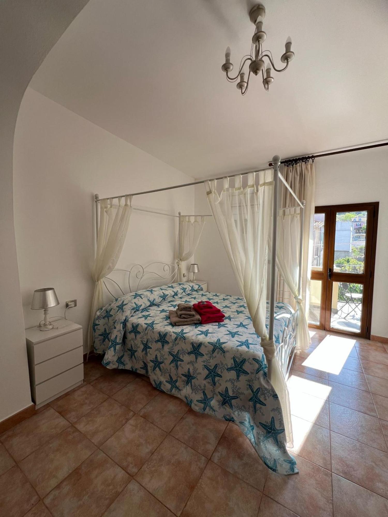 Bed And Breakfast Le Petunie Бари Сардо Екстериор снимка