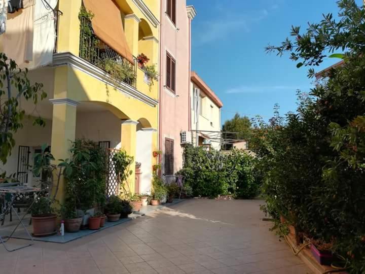 Bed And Breakfast Le Petunie Бари Сардо Екстериор снимка